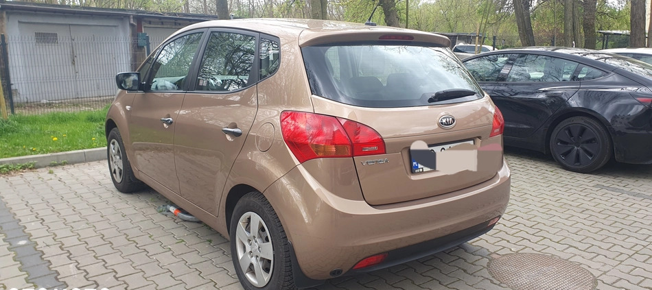 Kia Venga cena 18500 przebieg: 193000, rok produkcji 2010 z Katowice małe 277